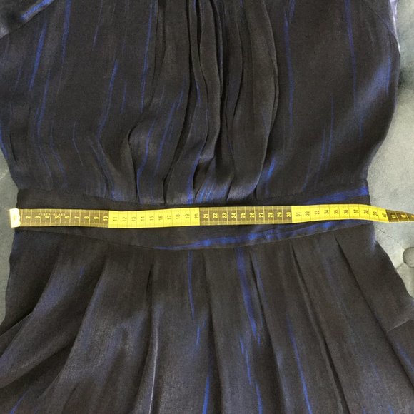 Dress - Picture 5 of 7